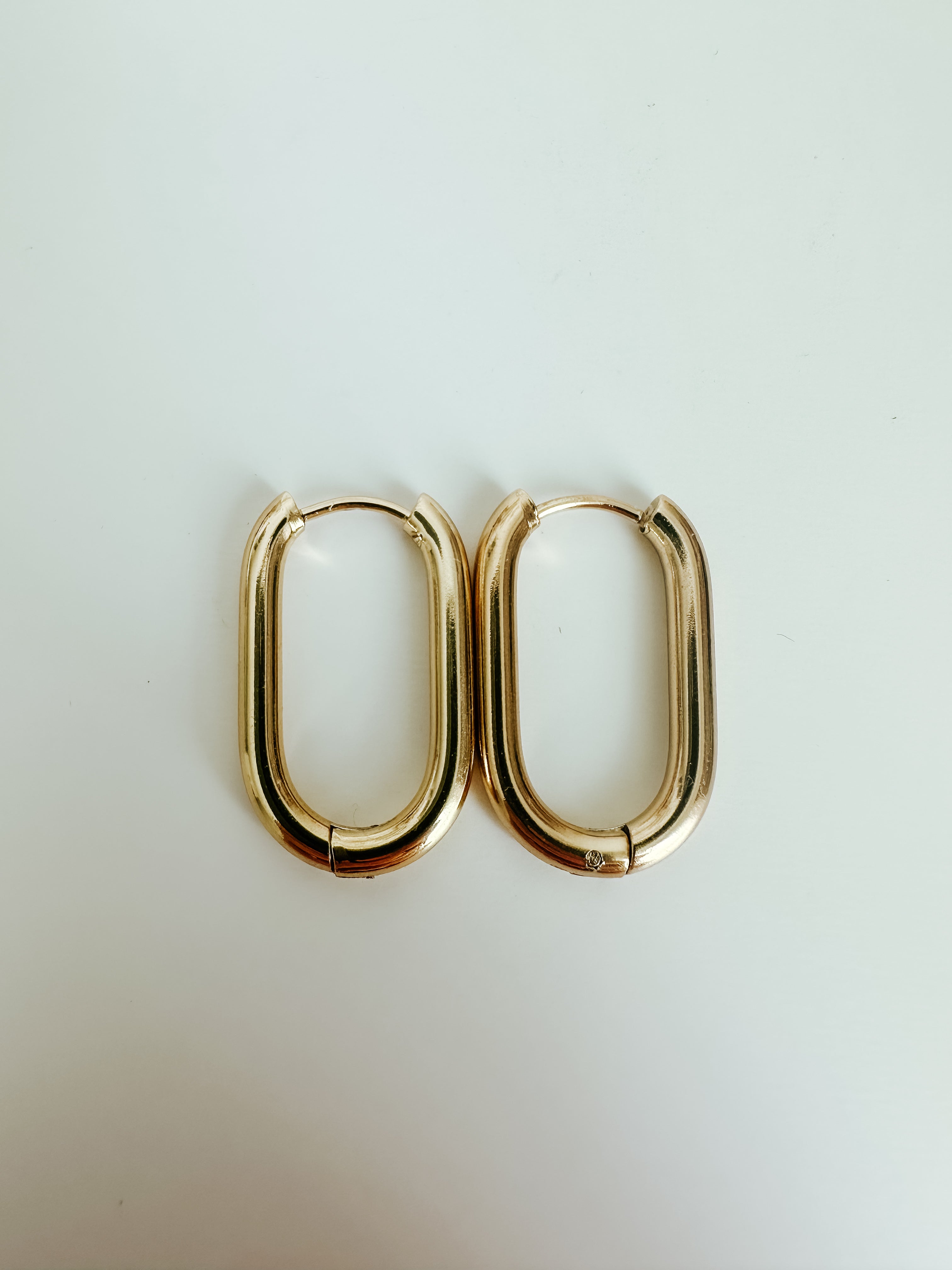 Linda hoops