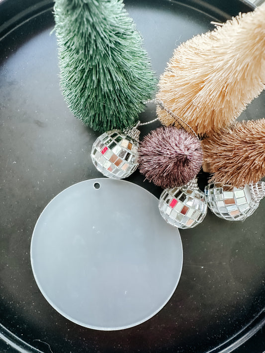 Esfera ornament 4”